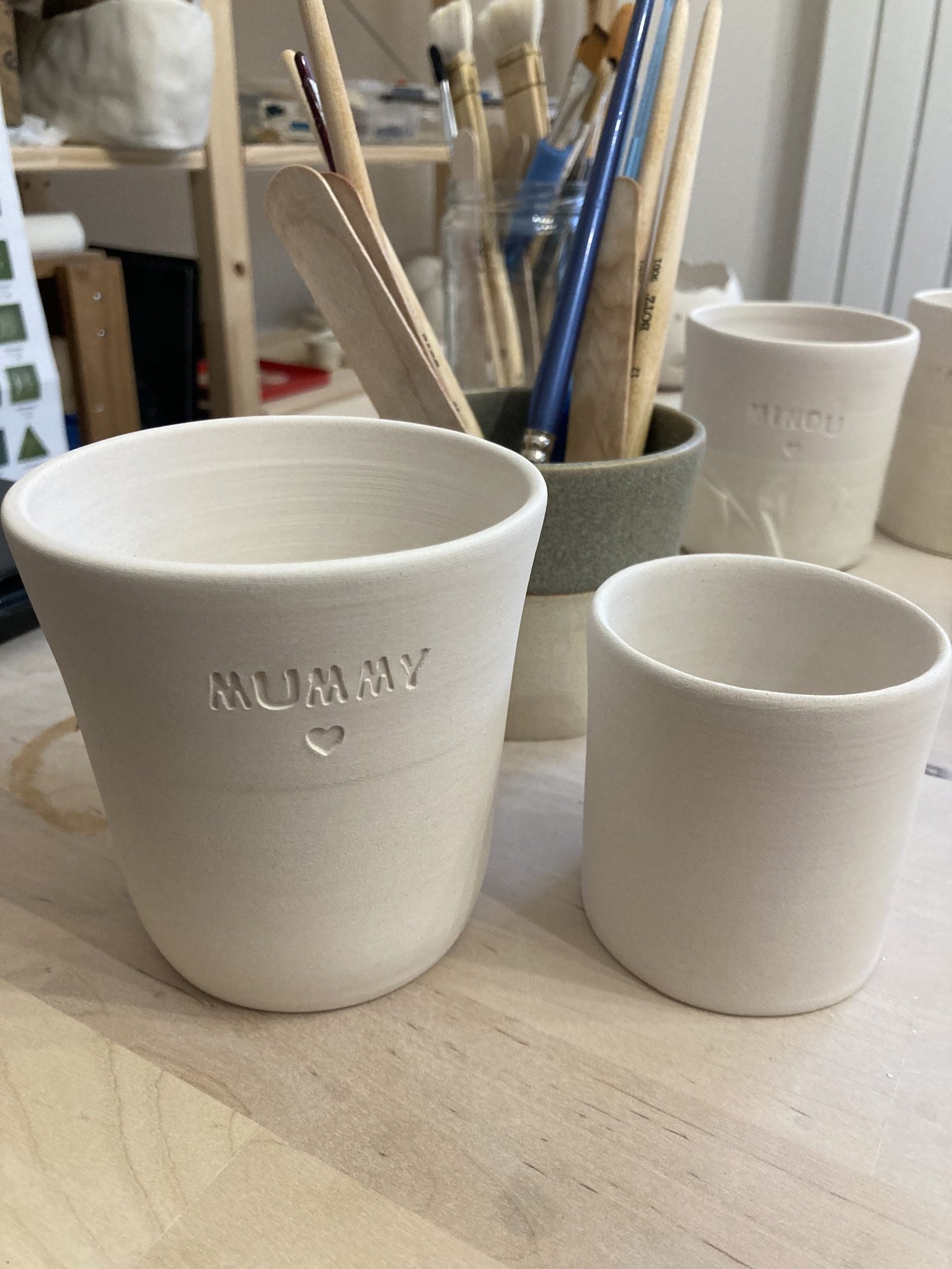 Christelle Creiche Céramique | Entrain de faire de la céramique | Christelle Creiche Céramiste Bullion Yvelines